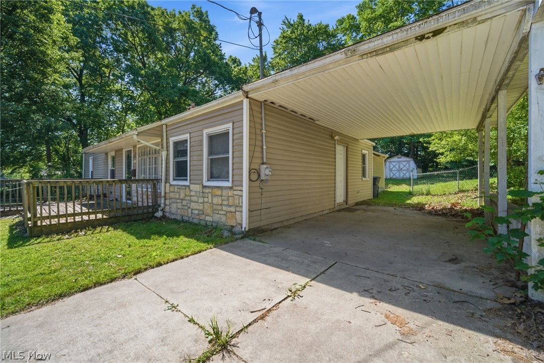 2670 Robindale Avenue Akron OH 44312