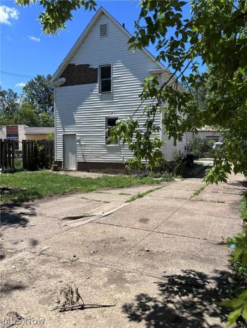 3587 W 67th Street Cleveland OH 44102