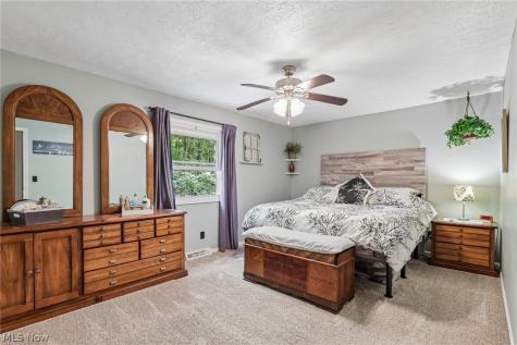 4525 Wood Thrush Drive Parma OH 44134