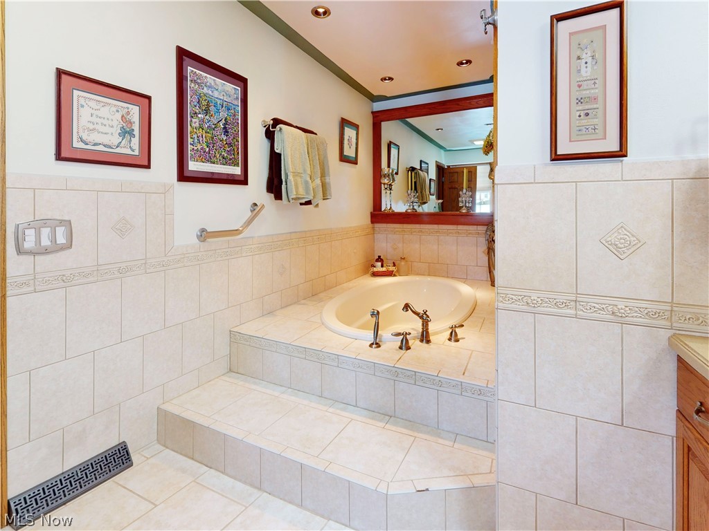 4804 White Oaks Drive Steubenville OH 43953