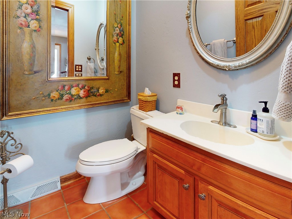 4804 White Oaks Drive Steubenville OH 43953