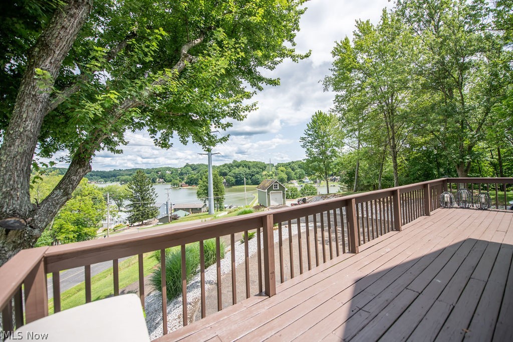 35 Niagara Trail Malvern OH 44644