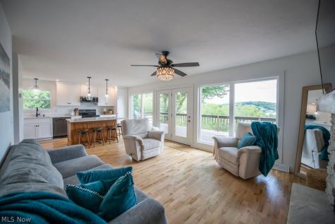 35 Niagara Trail Malvern OH 44644