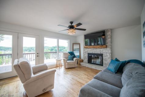 35 Niagara Trail Malvern OH 44644