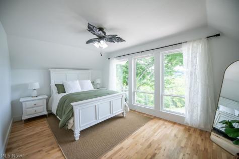 35 Niagara Trail Malvern OH 44644