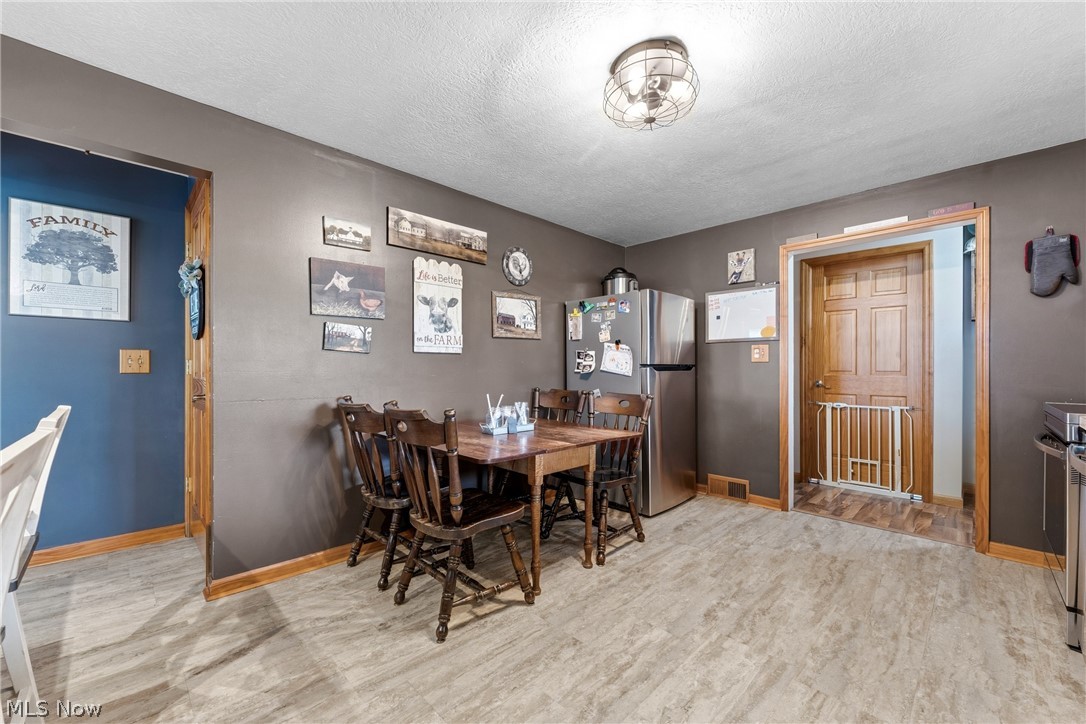 6942 Mount Pleasant Road NE Zoarville OH 44656