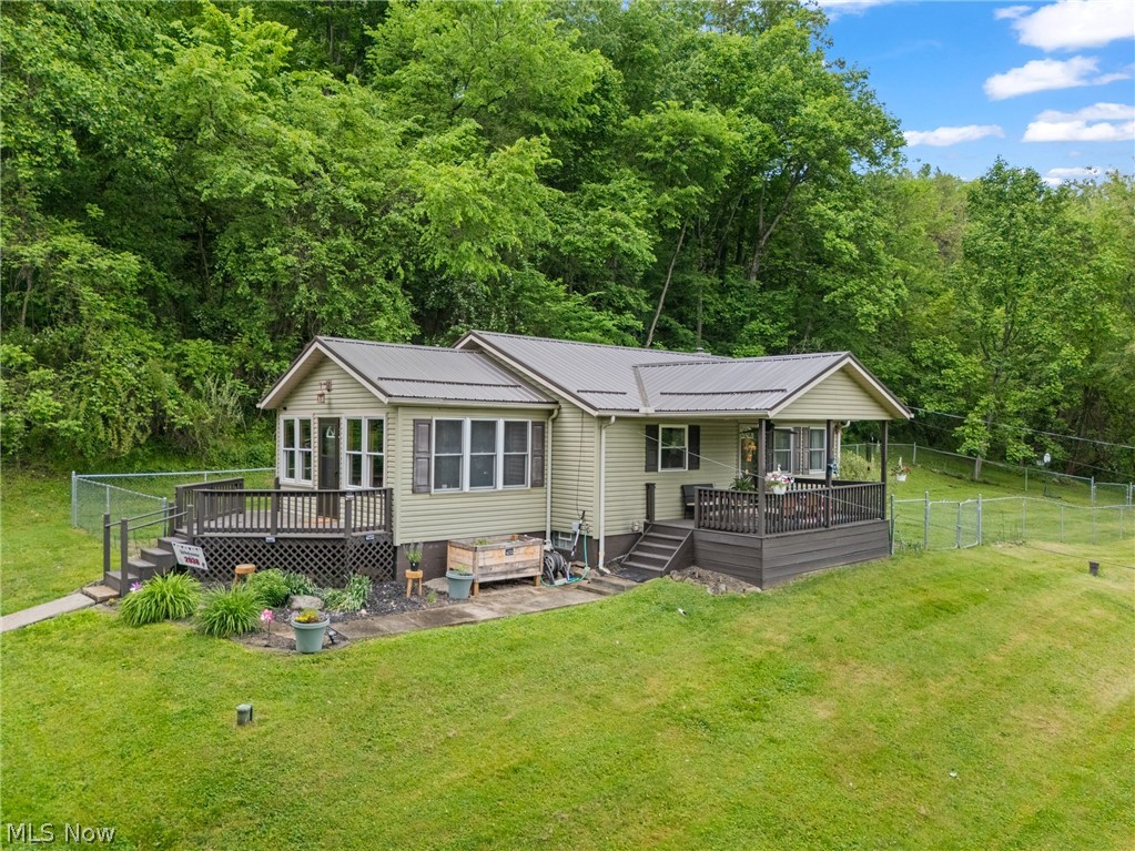 6942 Mount Pleasant Road NE Zoarville OH 44656