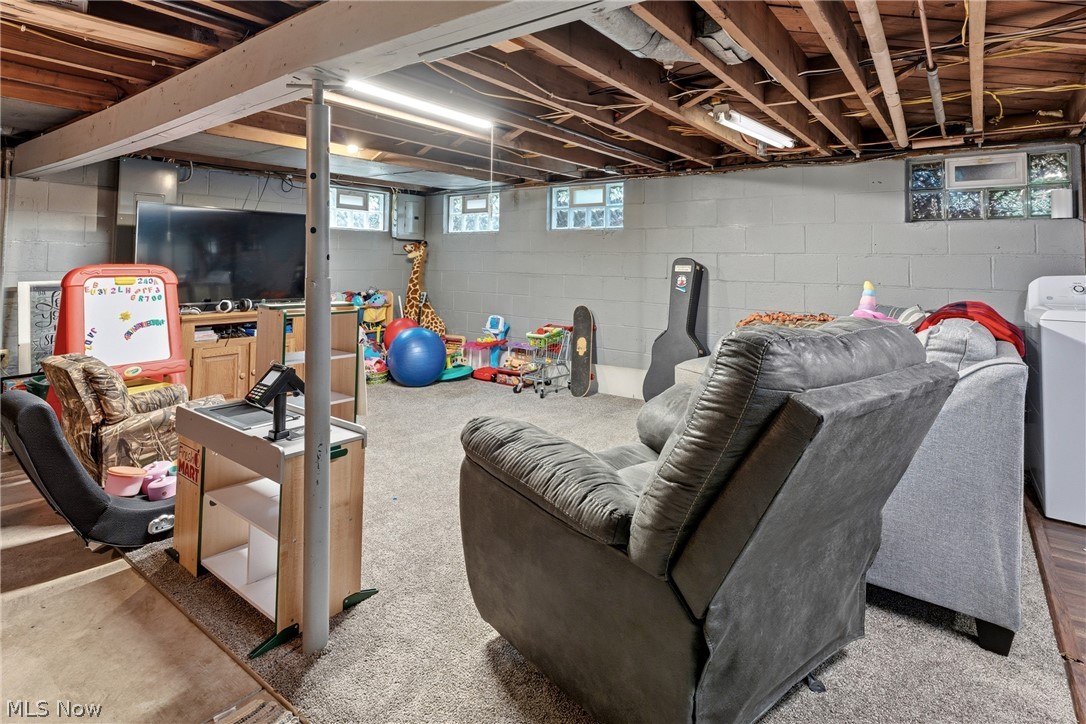 6942 Mount Pleasant Road NE Zoarville OH 44656