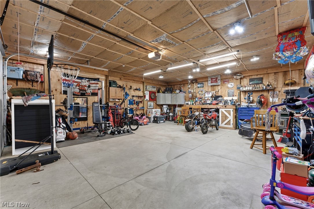 6942 Mount Pleasant Road NE Zoarville OH 44656