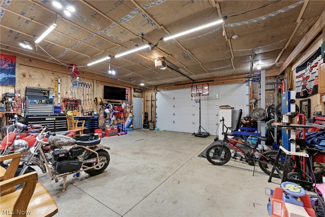 6942 Mount Pleasant Road NE Zoarville OH 44656