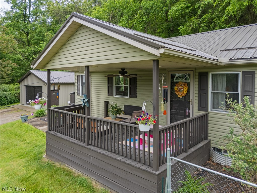 6942 Mount Pleasant Road NE Zoarville OH 44656