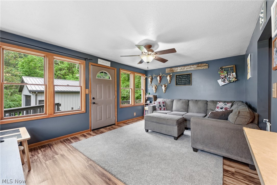 6942 Mount Pleasant Road NE Zoarville OH 44656