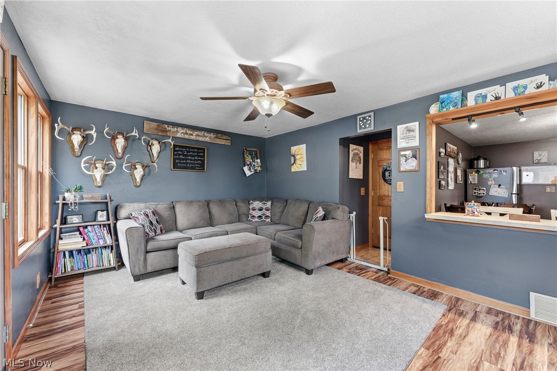 6942 Mount Pleasant Road NE Zoarville OH 44656