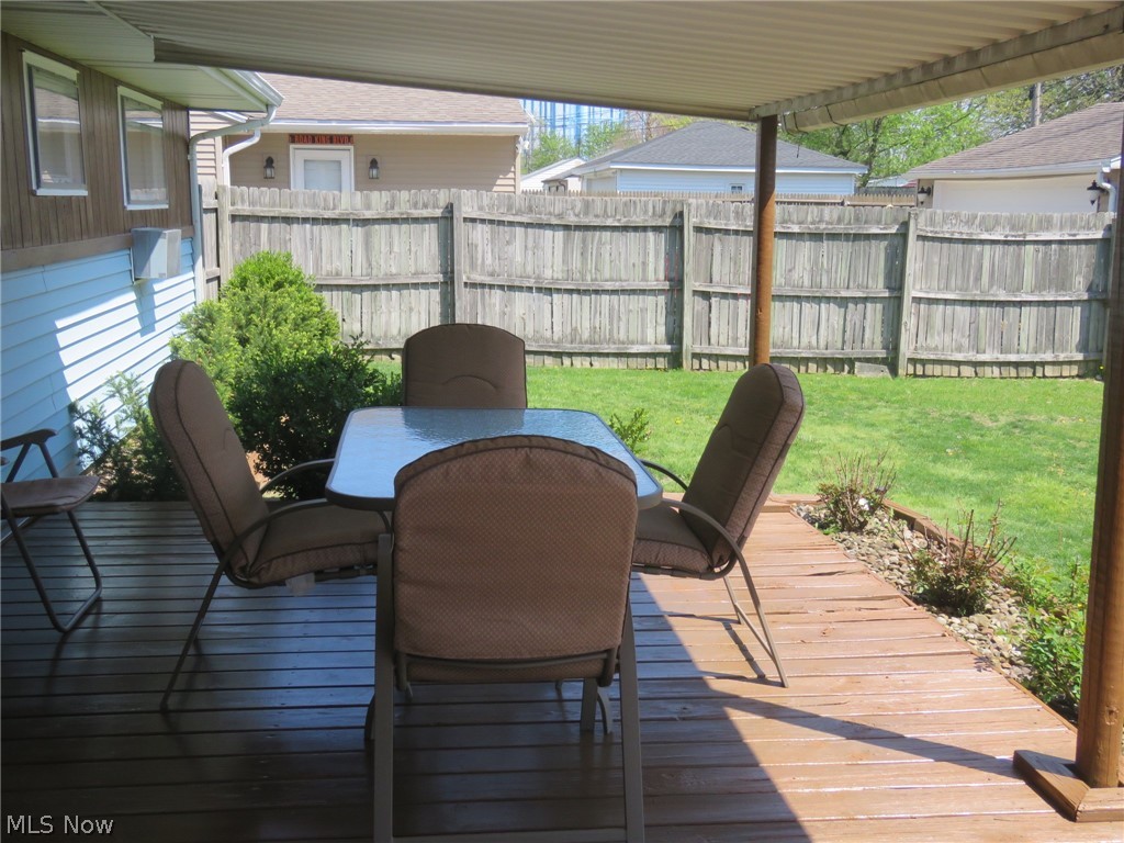 533 Willow Park Road Elyria OH 44035