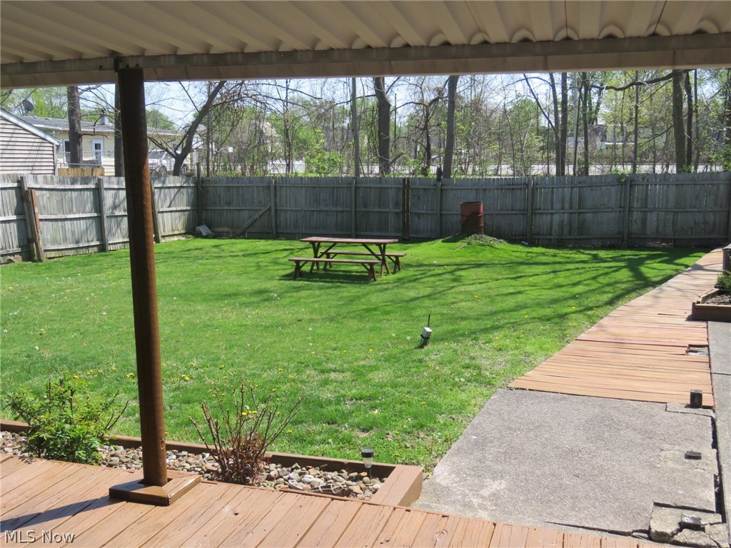 533 Willow Park Road Elyria OH 44035