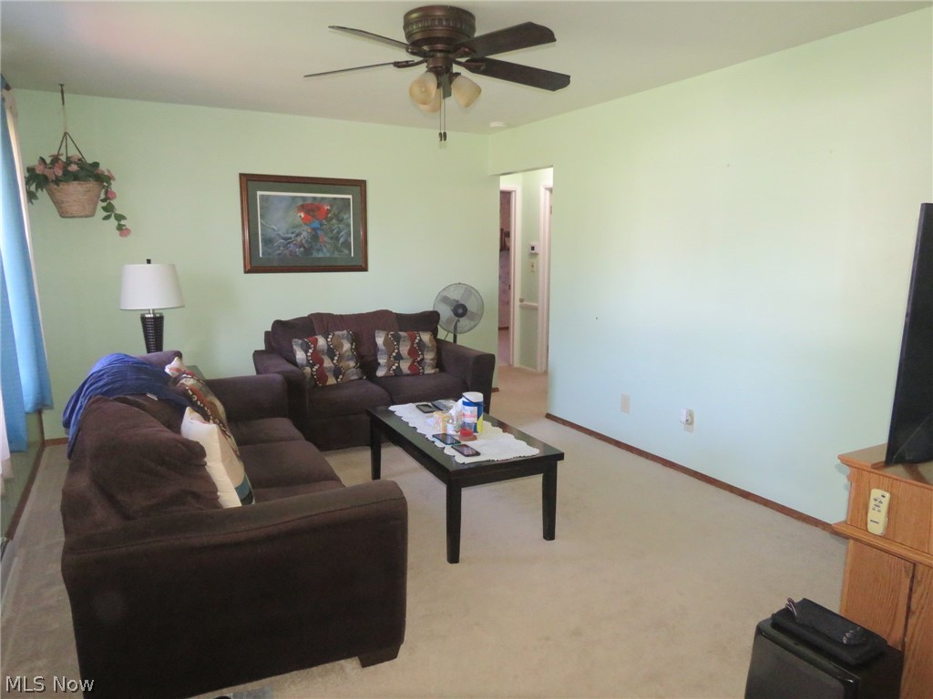533 Willow Park Road Elyria OH 44035