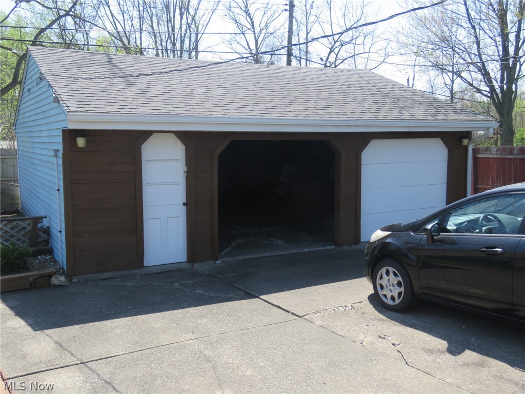 533 Willow Park Road Elyria OH 44035