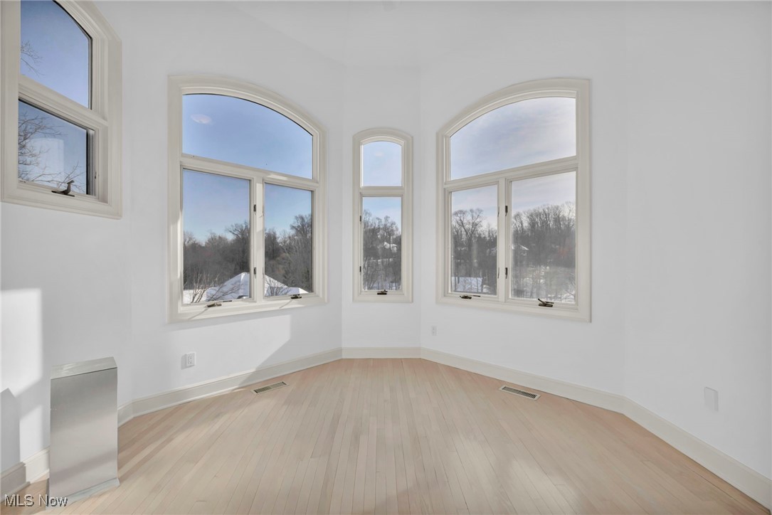 8709 Deer Creek Drive Broadview Heights OH 44147