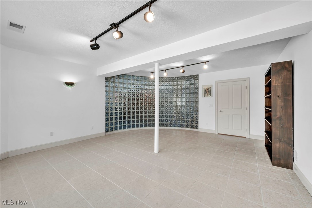 8709 Deer Creek Drive Broadview Heights OH 44147