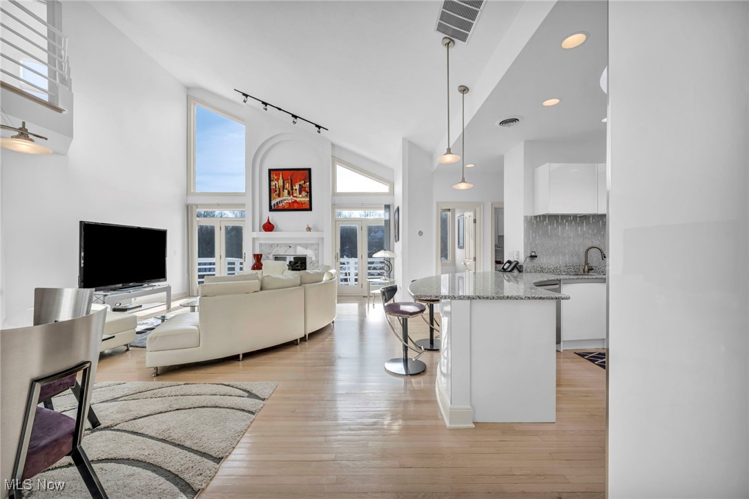 8709 Deer Creek Drive Broadview Heights OH 44147