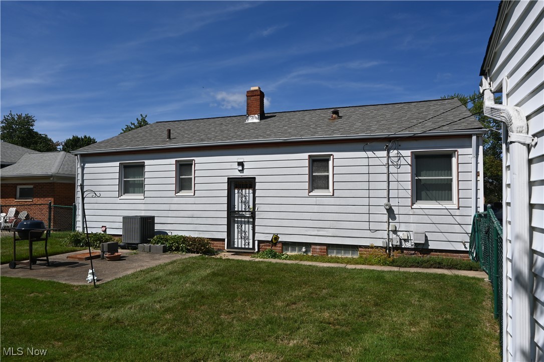 19502 Hathaway Lane Warrensville Heights OH 44122