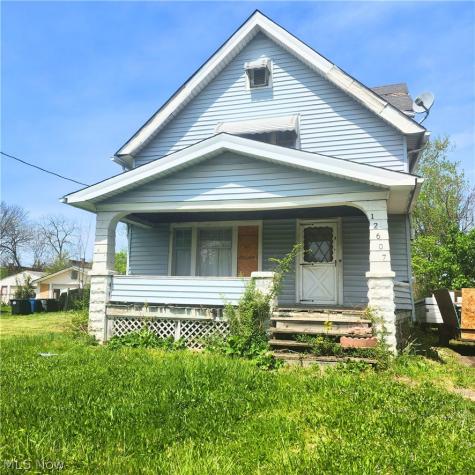12607 Oakfield Avenue Cleveland OH 44105