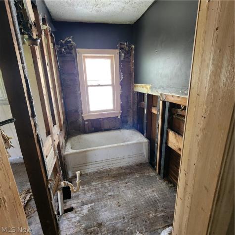 12607 Oakfield Avenue Cleveland OH 44105