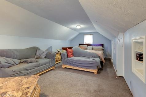16612 Glendale Avenue Cleveland OH 44128
