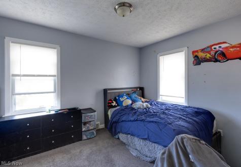 16612 Glendale Avenue Cleveland OH 44128