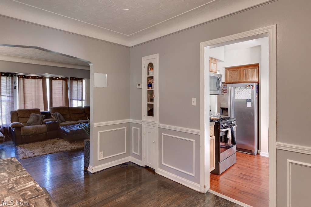 16612 Glendale Avenue Cleveland OH 44128