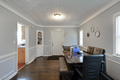 16612 Glendale Avenue Cleveland OH 44128