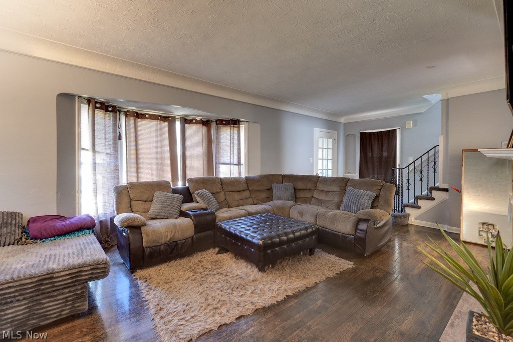 16612 Glendale Avenue Cleveland OH 44128