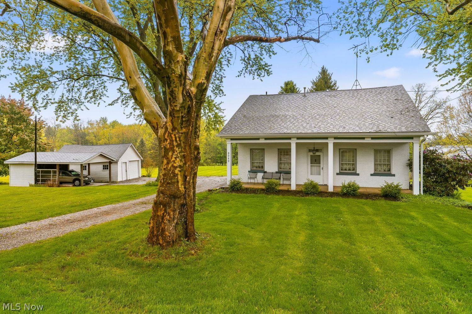 8949 Louisville Street NE Louisville OH 44641