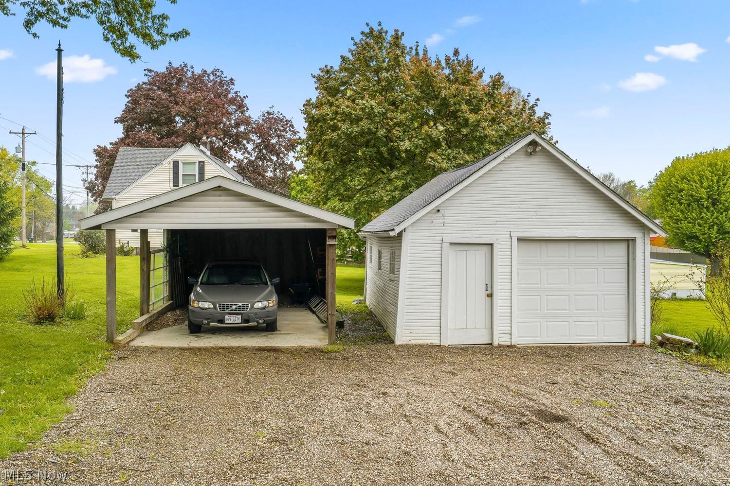 8949 Louisville Street NE Louisville OH 44641