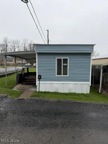 16 Hyland Drive Akron OH 44312