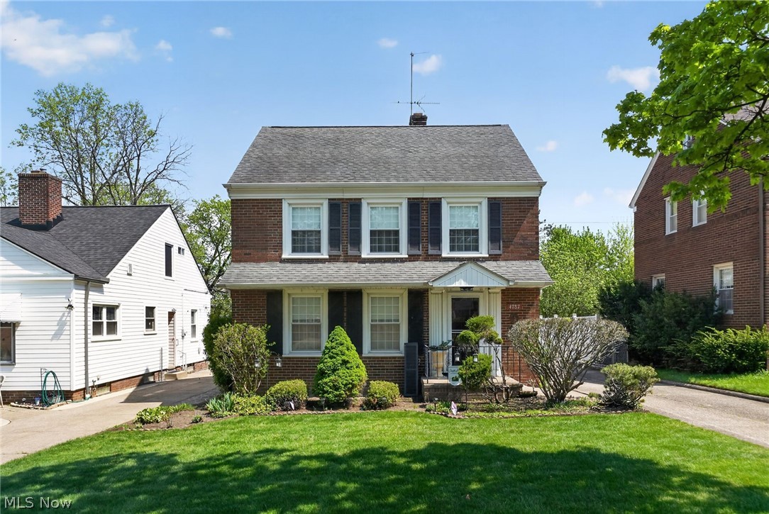 4787 Broadale Road Cleveland OH 44109