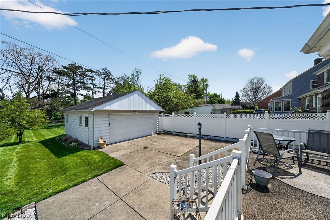 4787 Broadale Road Cleveland OH 44109