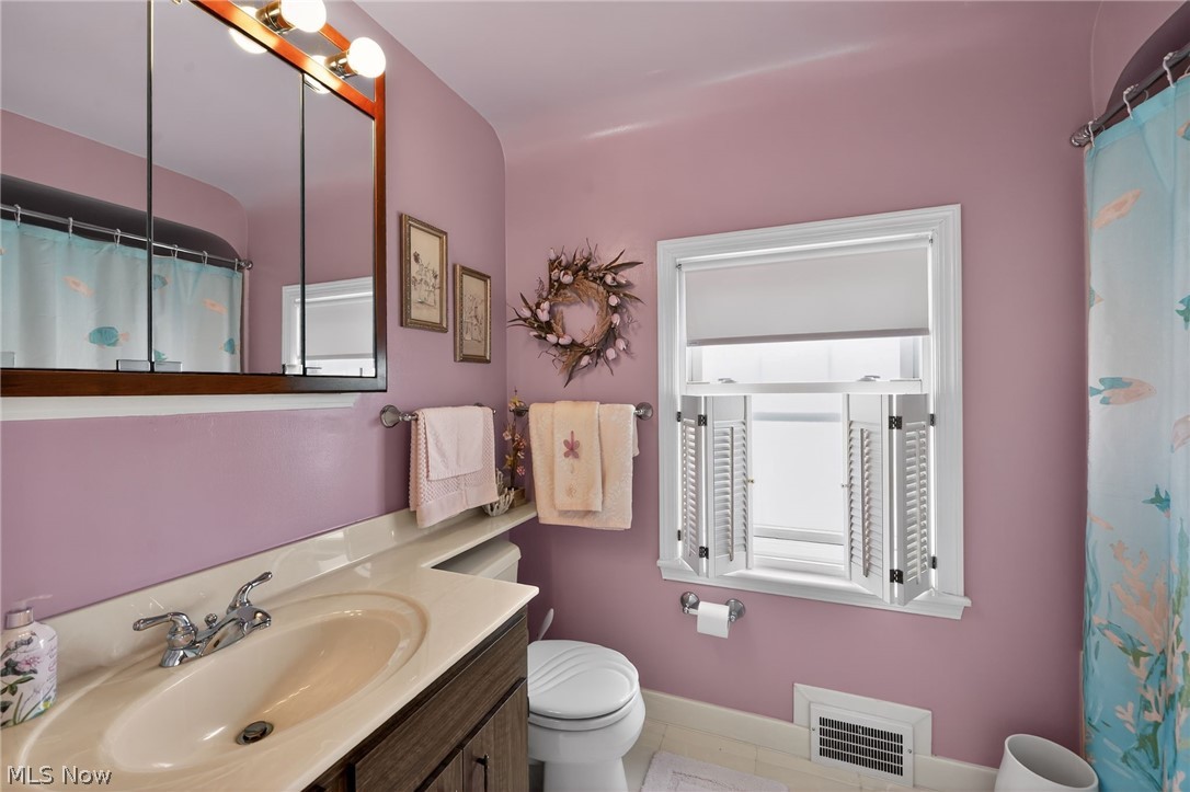 4787 Broadale Road Cleveland OH 44109