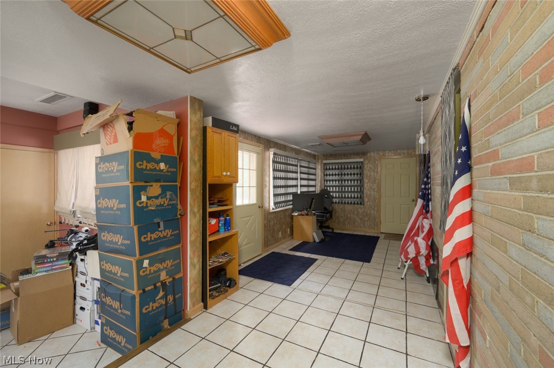 242 Elvira Court Mcdonald OH 44437