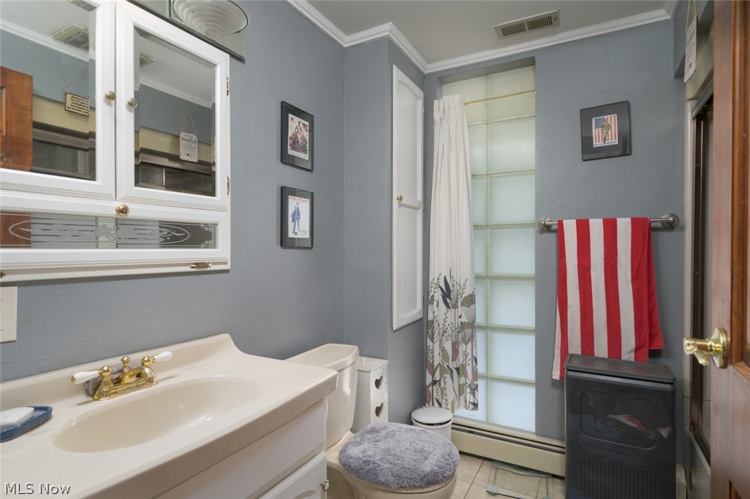 242 Elvira Court Mcdonald OH 44437