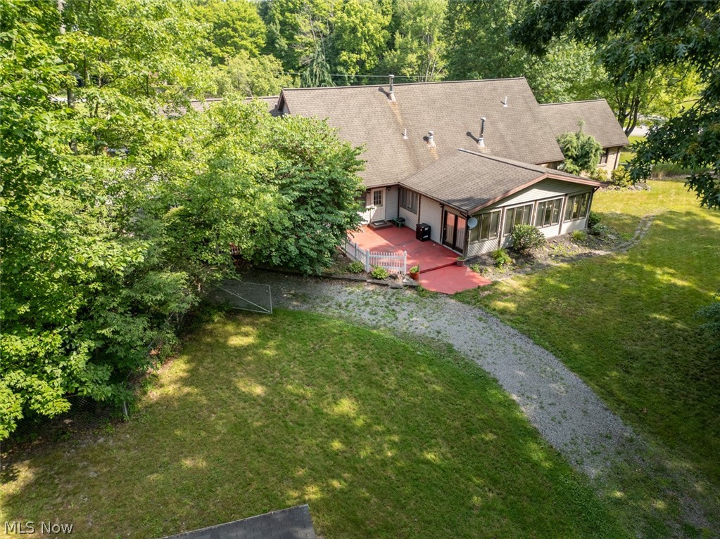 242 Elvira Court Mcdonald OH 44437