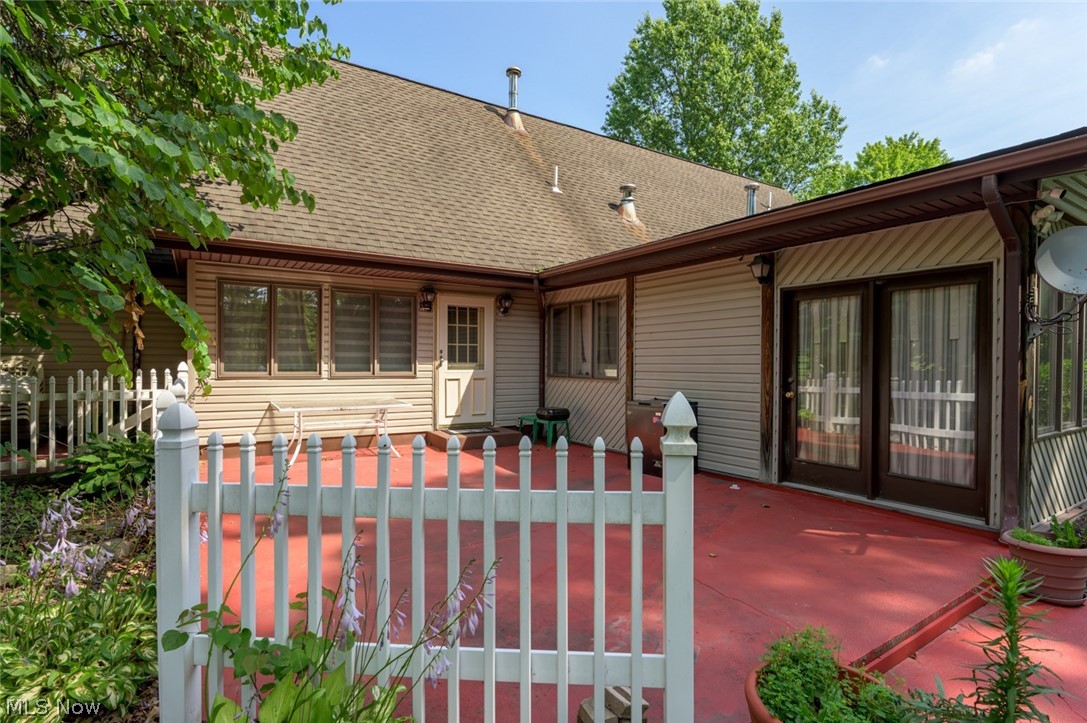 242 Elvira Court Mcdonald OH 44437