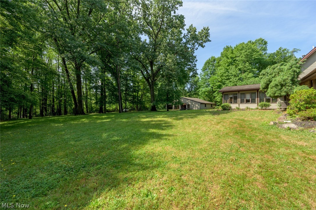 242 Elvira Court Mcdonald OH 44437