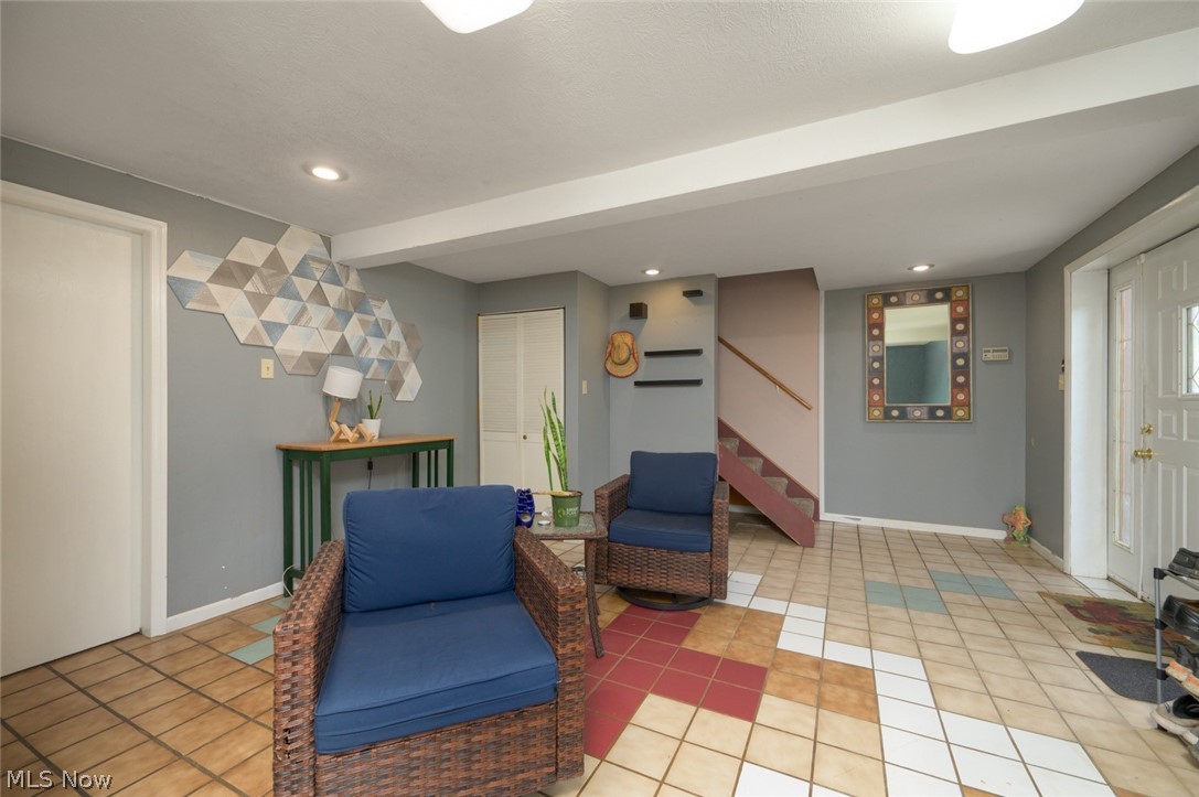 242 Elvira Court Mcdonald OH 44437