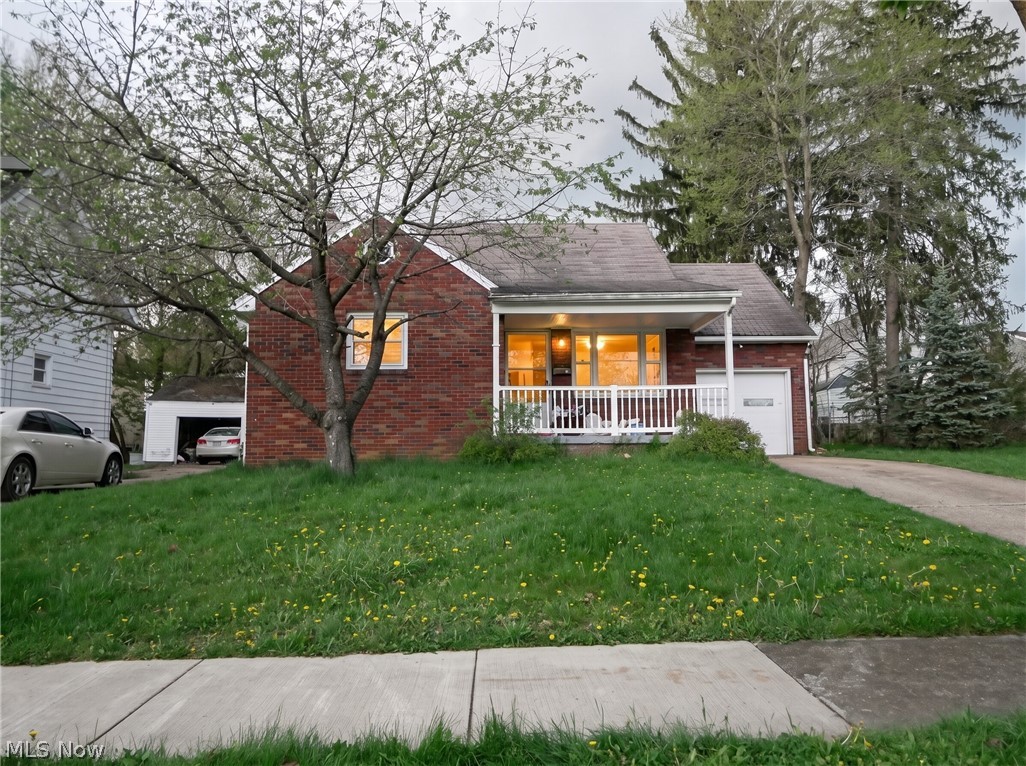 50 Glacier Avenue Youngstown OH 44509