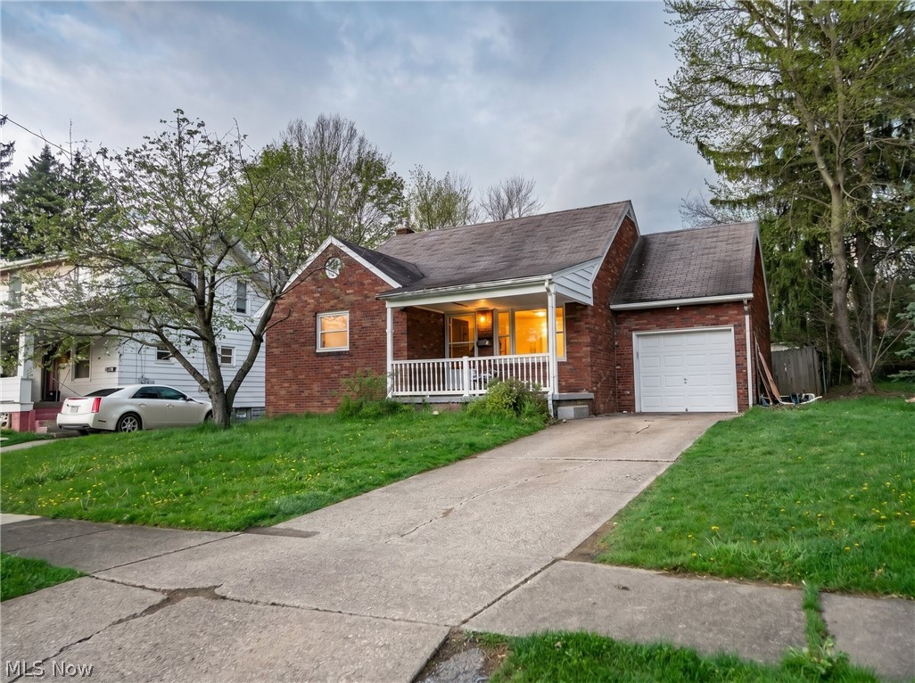 50 Glacier Avenue Youngstown OH 44509