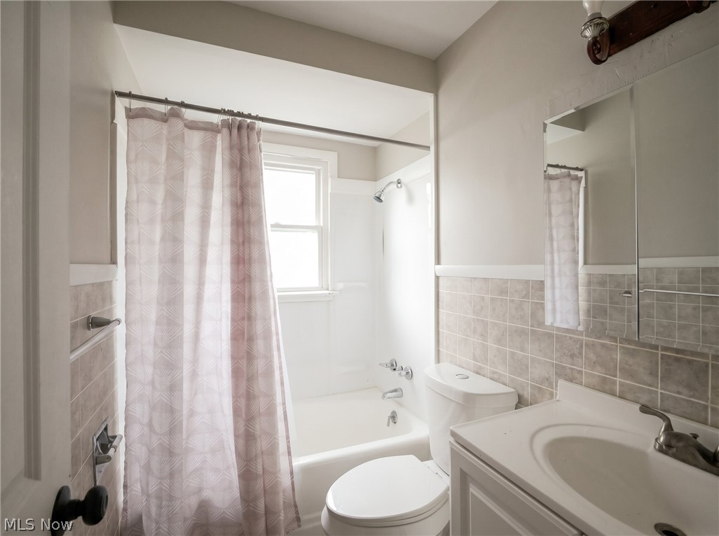 50 Glacier Avenue Youngstown OH 44509