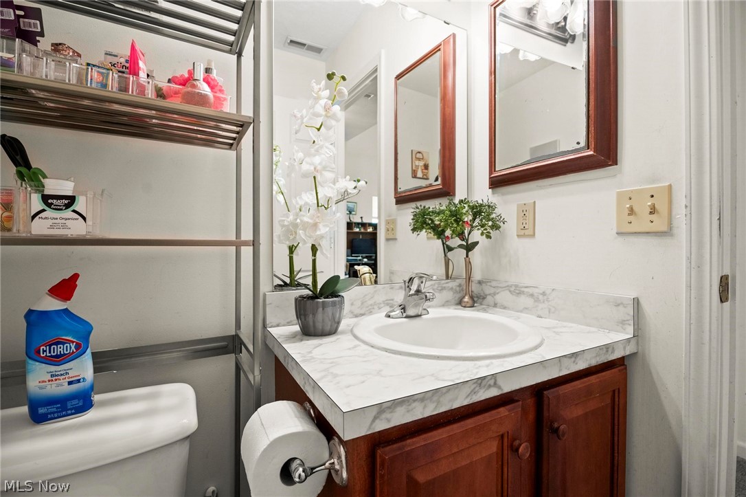 4982 Penny Lane North Olmsted OH 44070