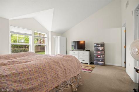 4982 Penny Lane North Olmsted OH 44070