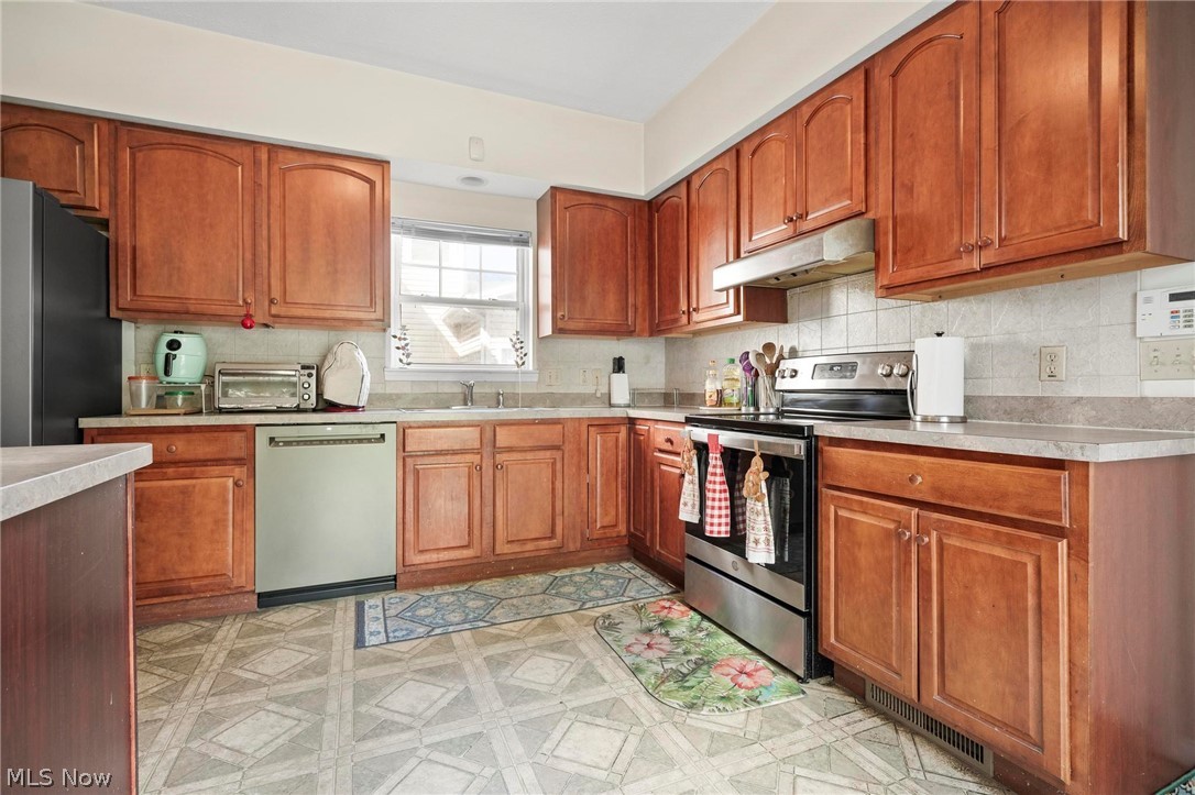 4982 Penny Lane North Olmsted OH 44070